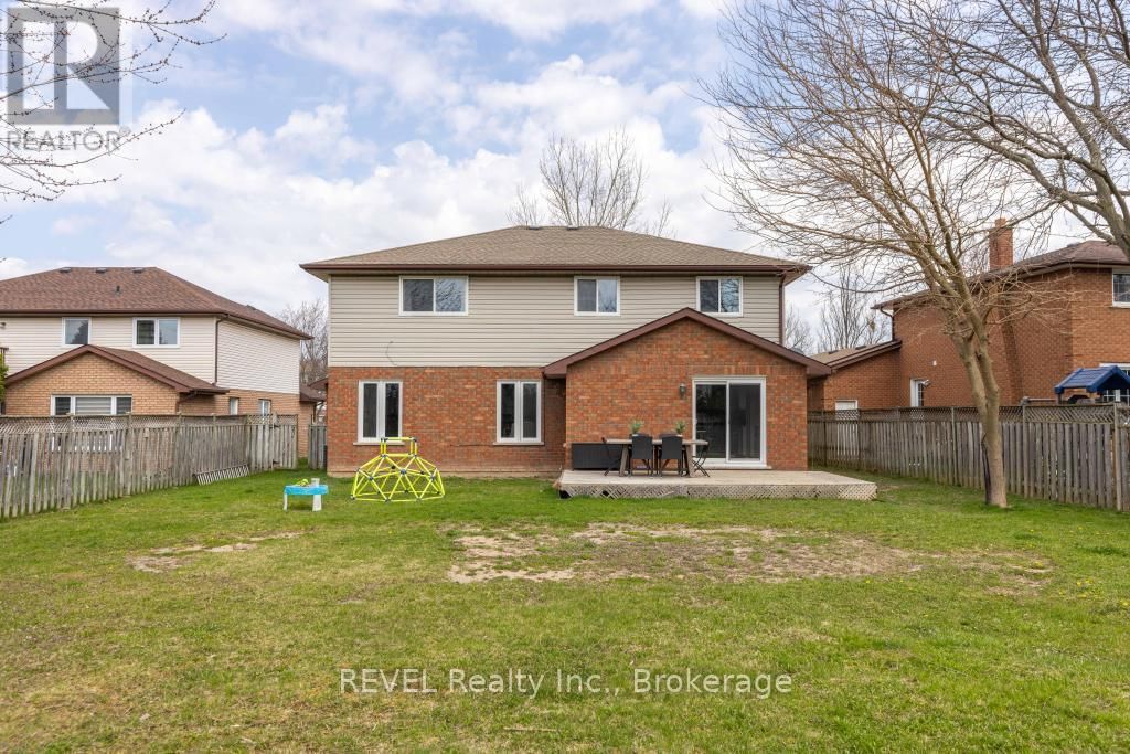 8042 OAKRIDGE DRIVE Image 36