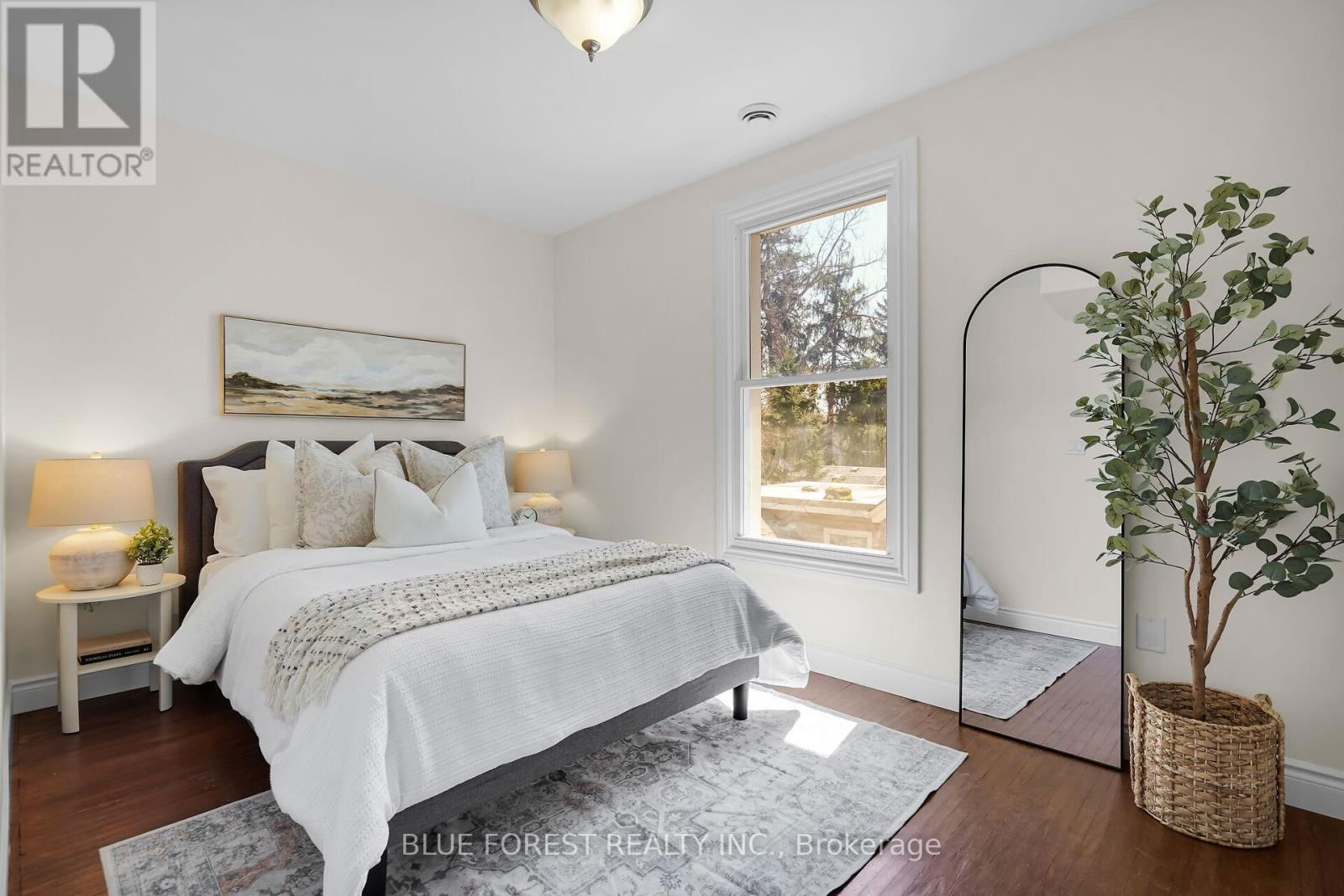 18 BELGRAVE AVENUE Image 14
