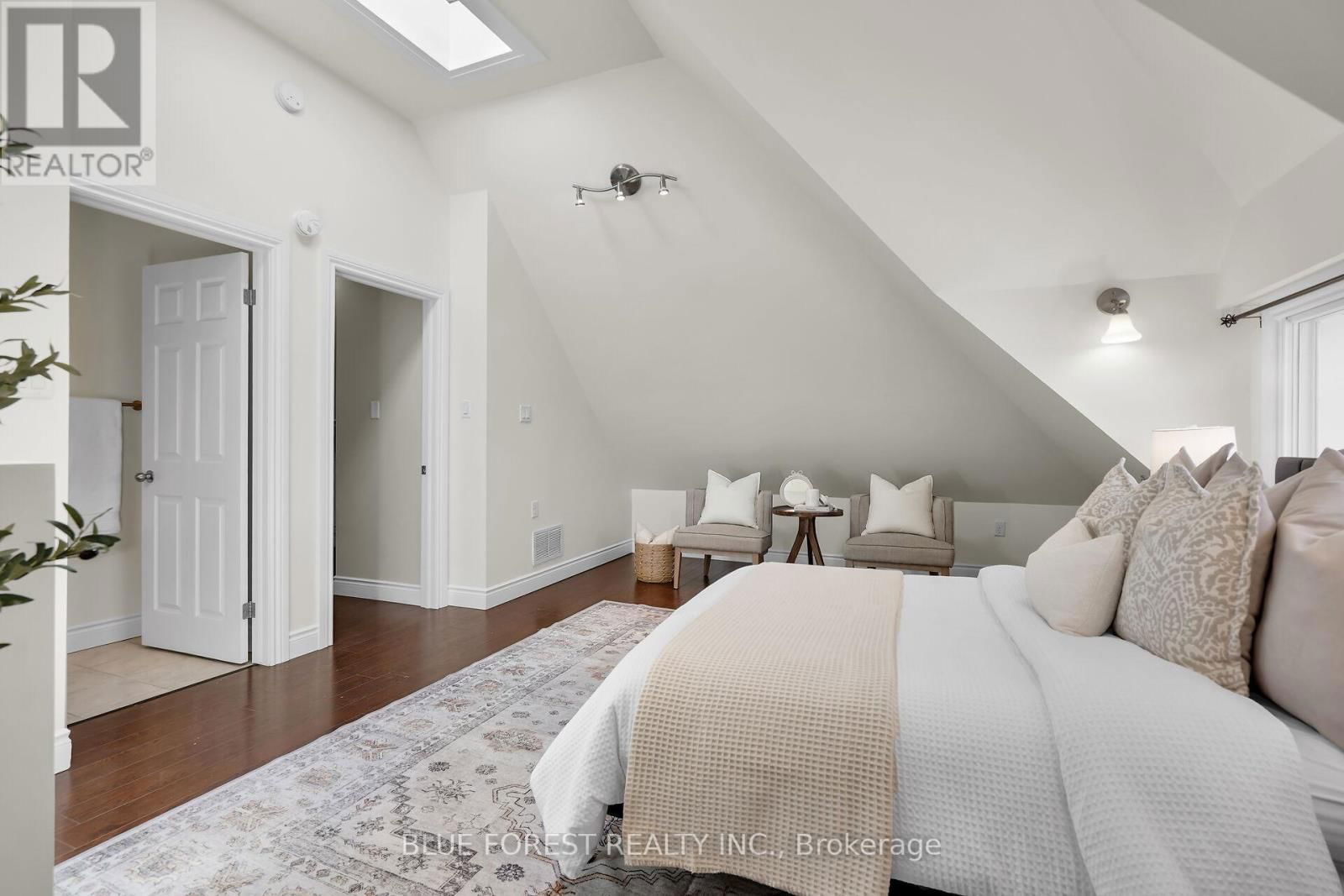 18 BELGRAVE AVENUE Image 21