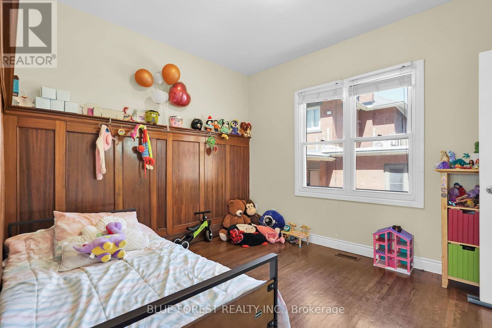 18 BELGRAVE AVENUE Image 32