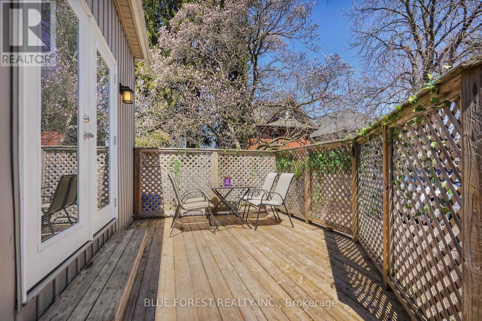 18 BELGRAVE AVENUE Image 41