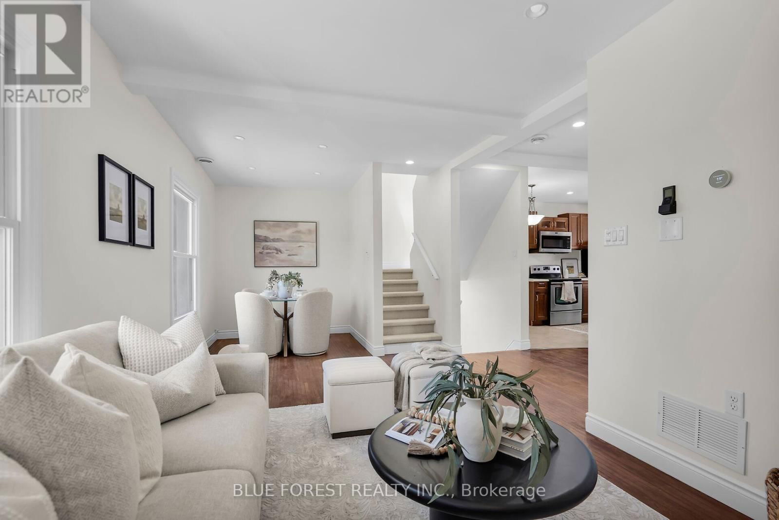 18 BELGRAVE AVENUE Image 6