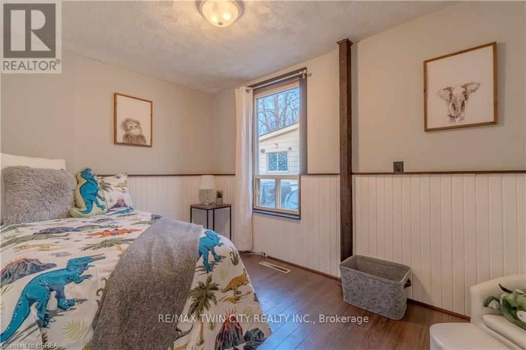 107 GRAND RIVER AVENUE Image 15