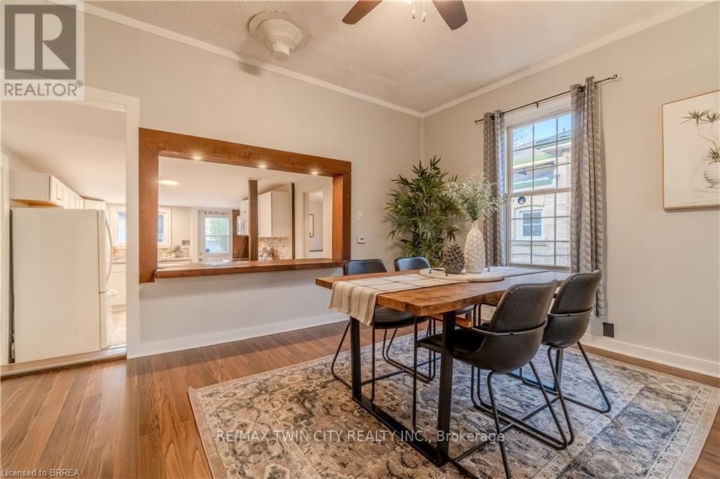 107 GRAND RIVER AVENUE Image 7