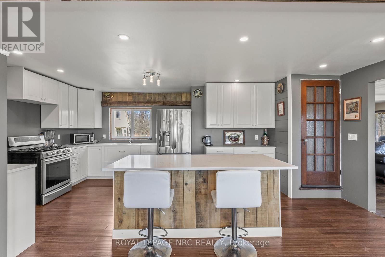 758 WYLDEWOOD ROAD Image 28