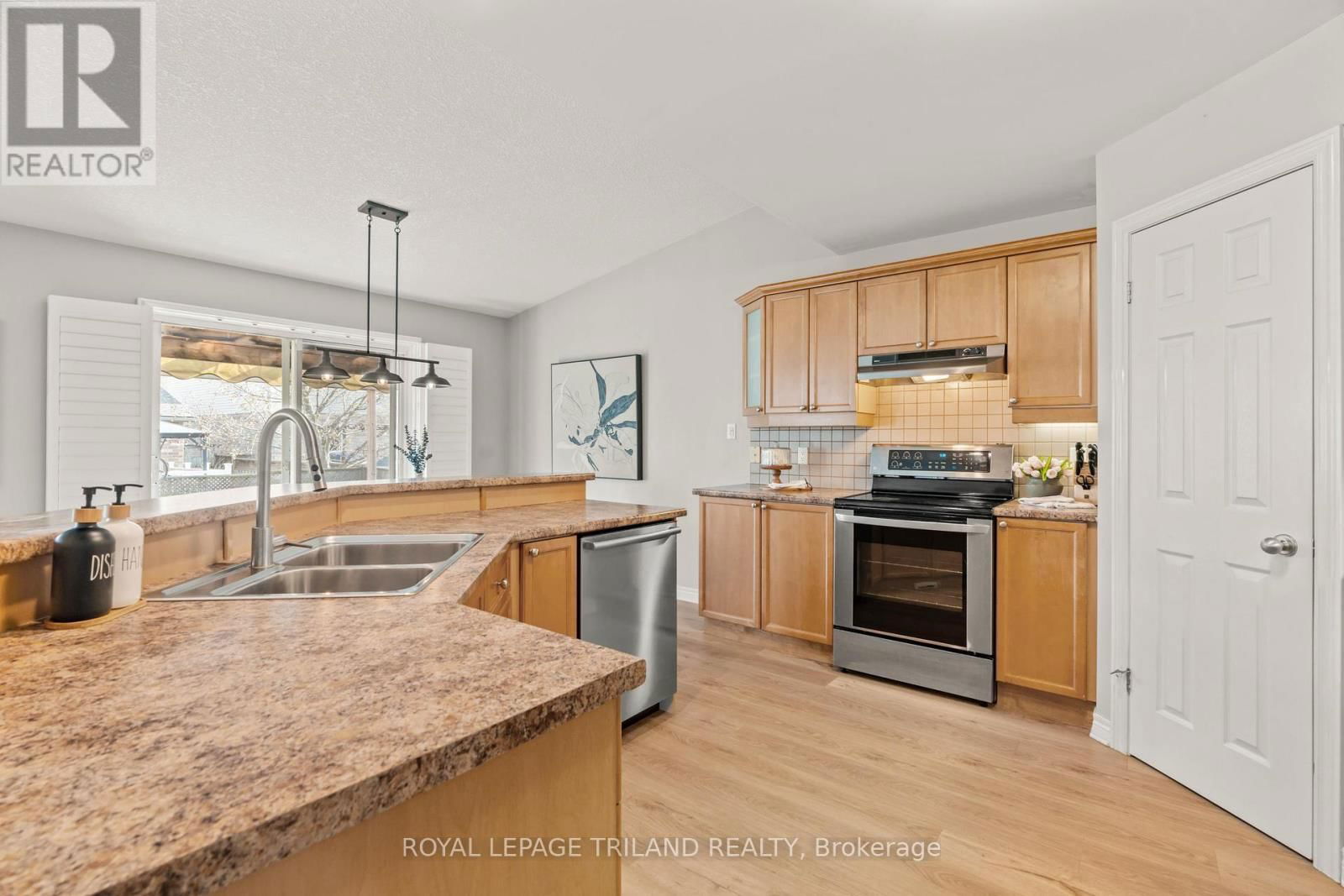 773 NORTH LEAKSDALE CIRCLE Image 13
