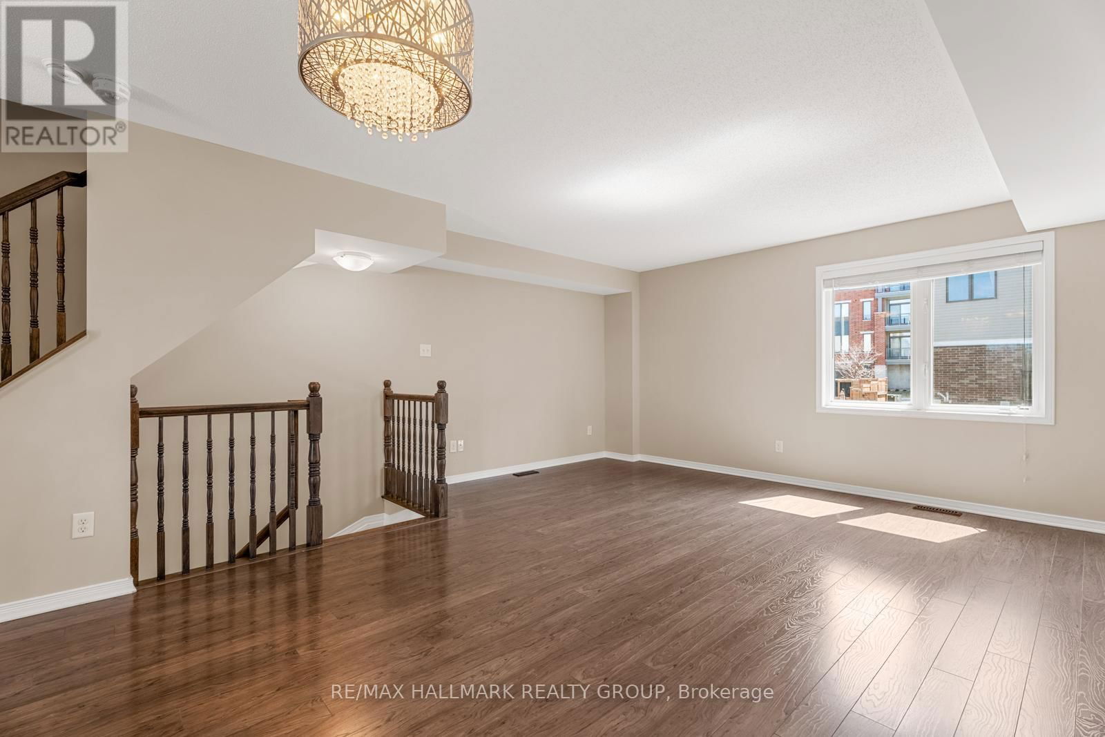 241 ERIC CZAPNIK WAY Image 14