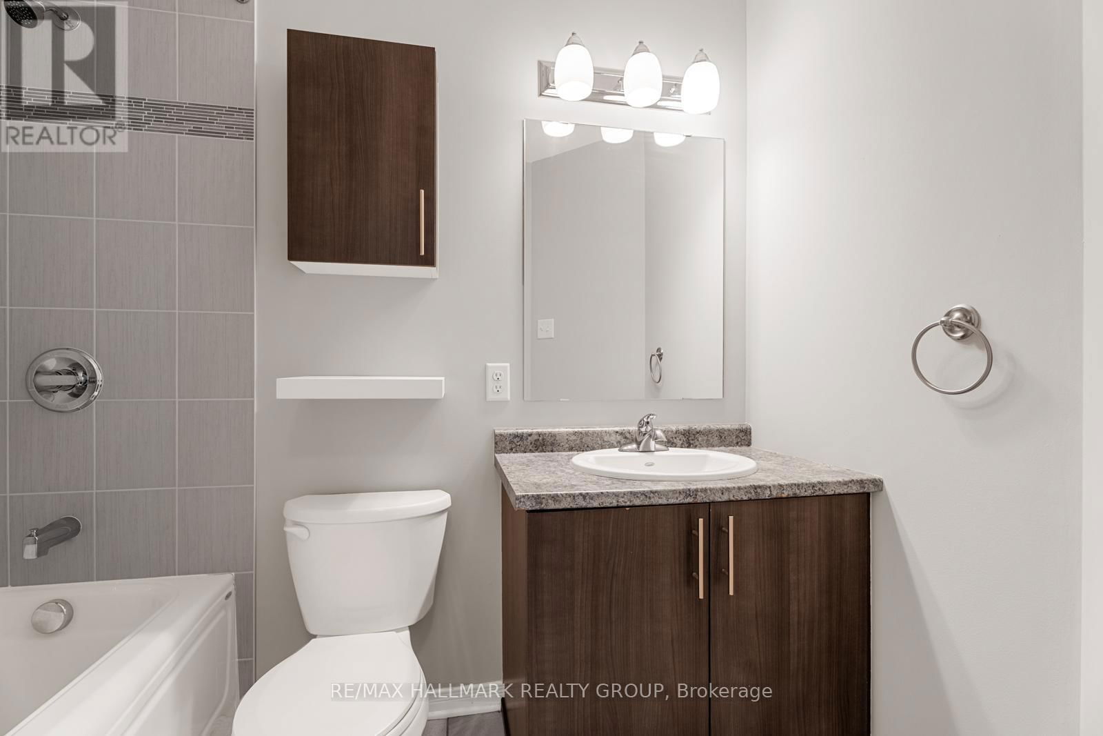 241 ERIC CZAPNIK WAY Image 30