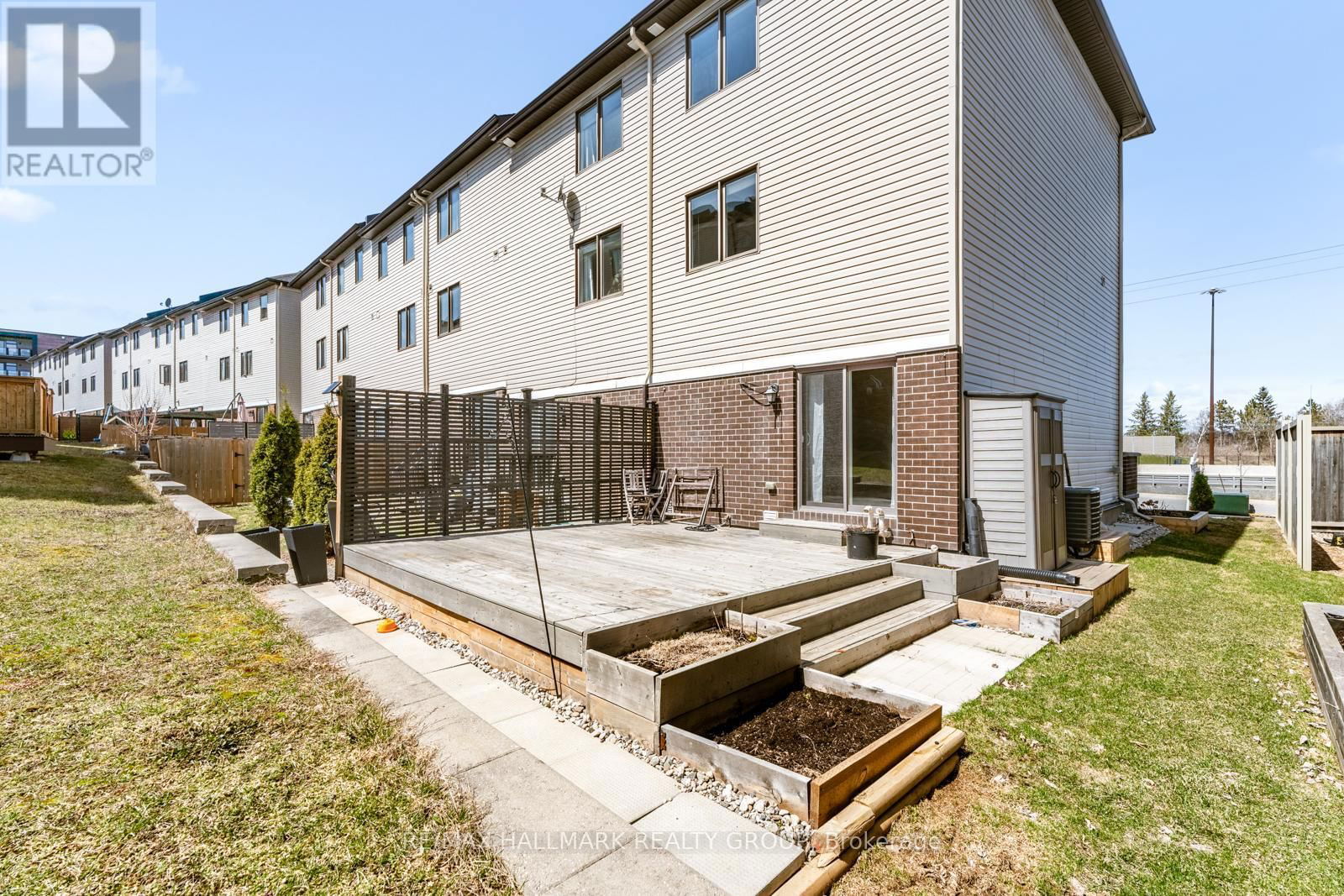 241 ERIC CZAPNIK WAY Image 34