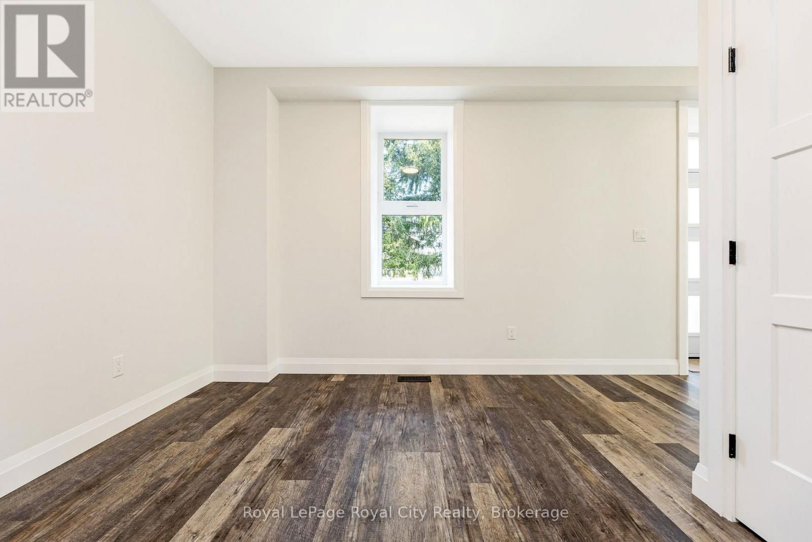 33 ISLINGTON AVENUE Image 11