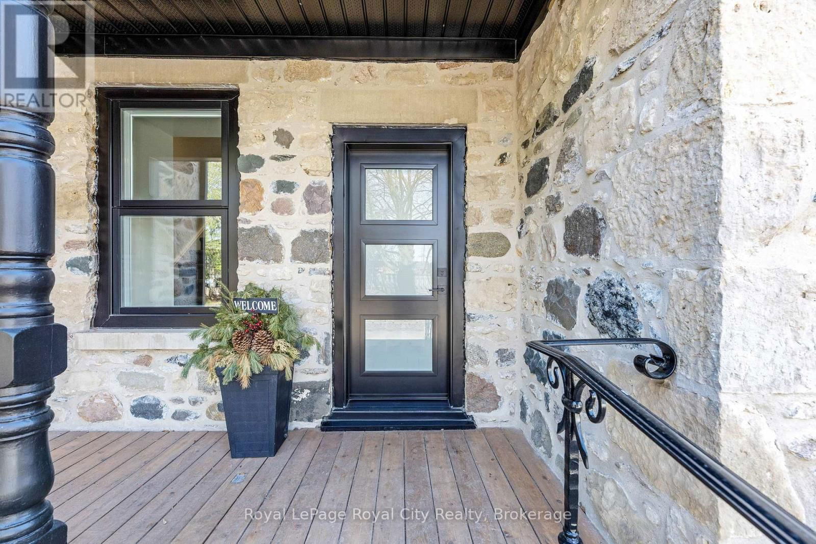 33 ISLINGTON AVENUE Image 23