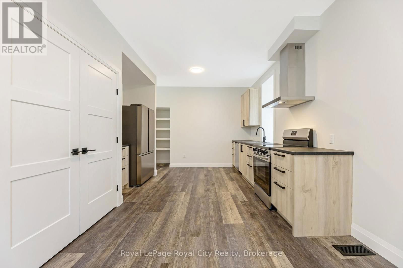 33 ISLINGTON AVENUE Image 4