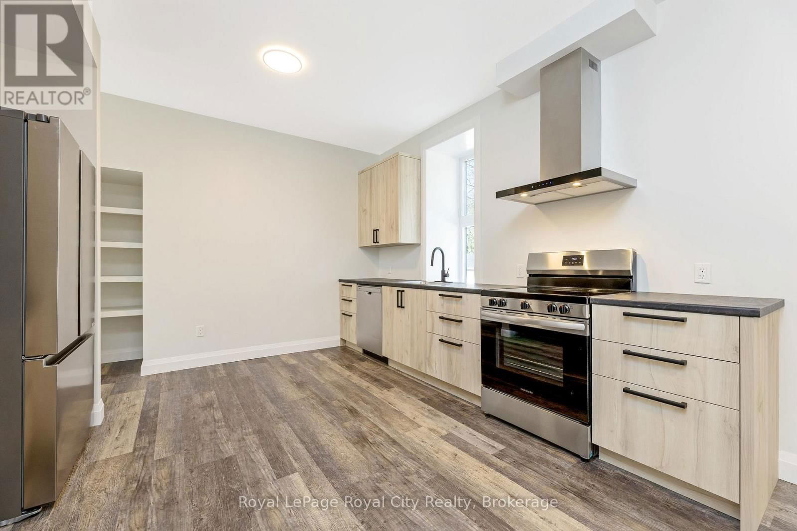 33 ISLINGTON AVENUE Image 5