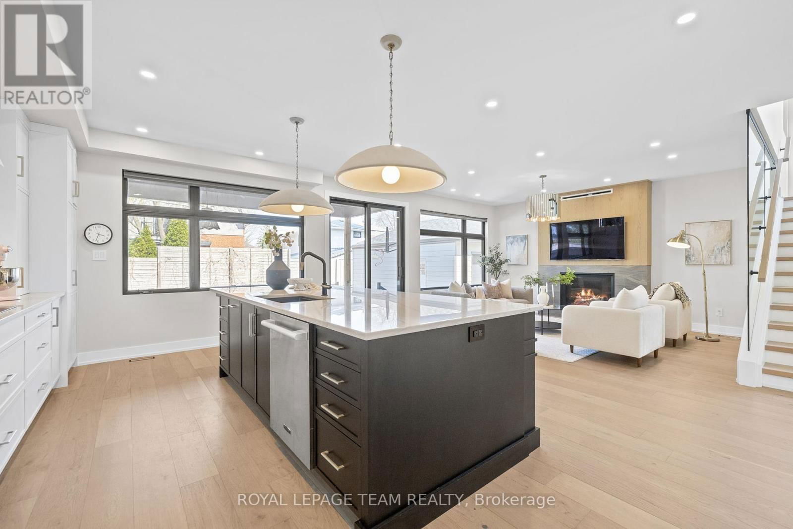 621 GAINSBOROUGH AVENUE Image 12
