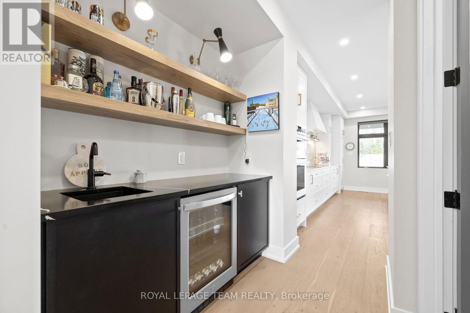 621 GAINSBOROUGH AVENUE Image 17