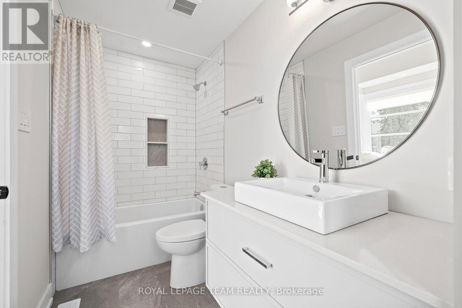 621 GAINSBOROUGH AVENUE Image 31