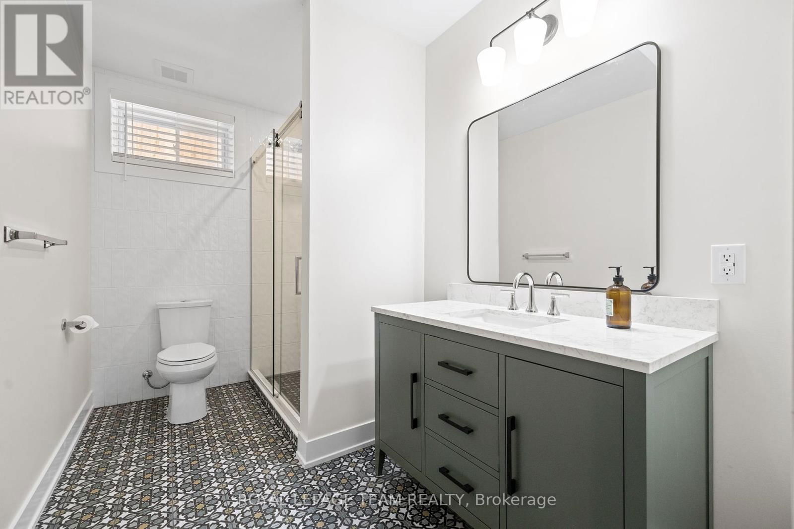 621 GAINSBOROUGH AVENUE Image 34