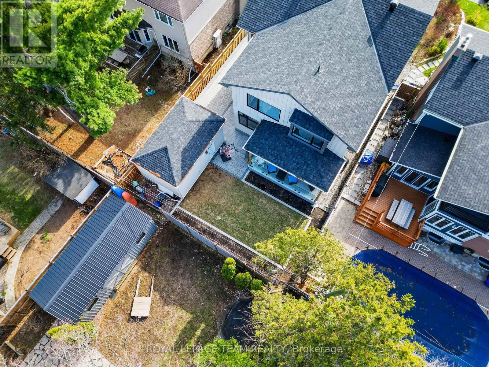 621 GAINSBOROUGH AVENUE Image 45