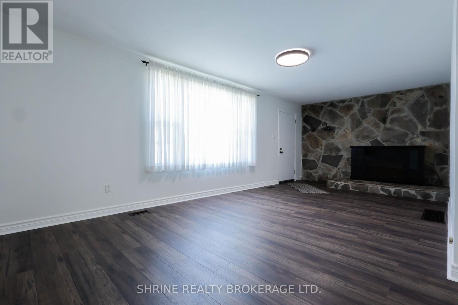 853 QUEENS AVENUE Image 4