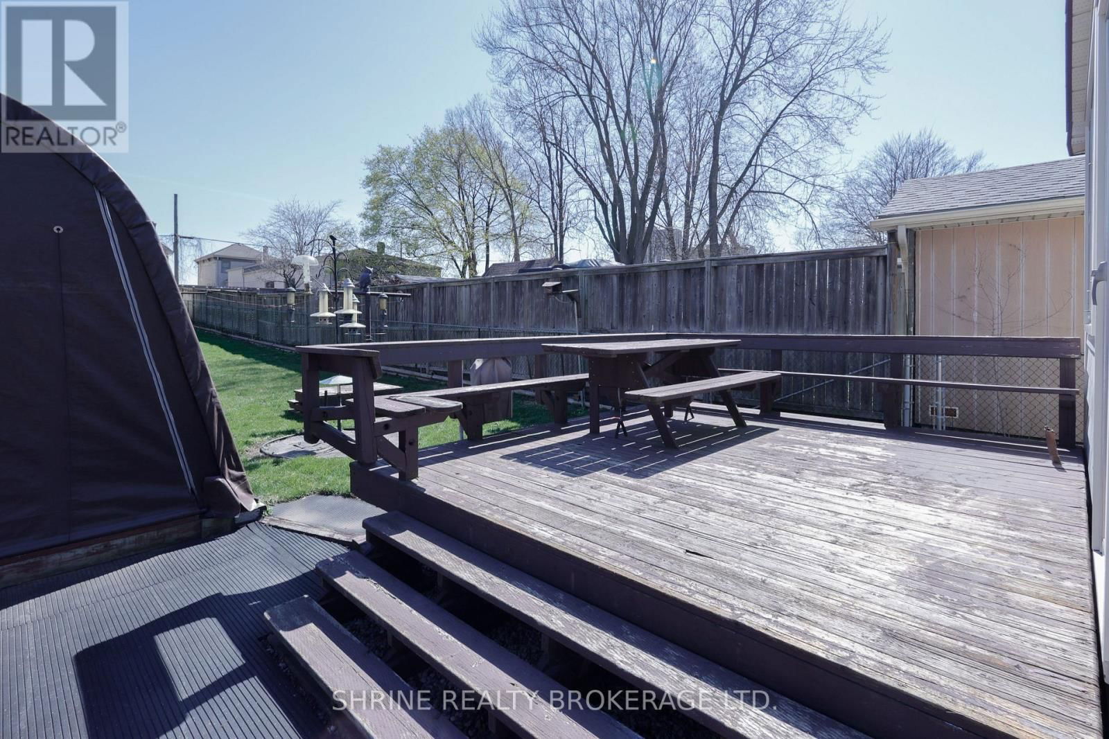 853 QUEENS AVENUE Image 40