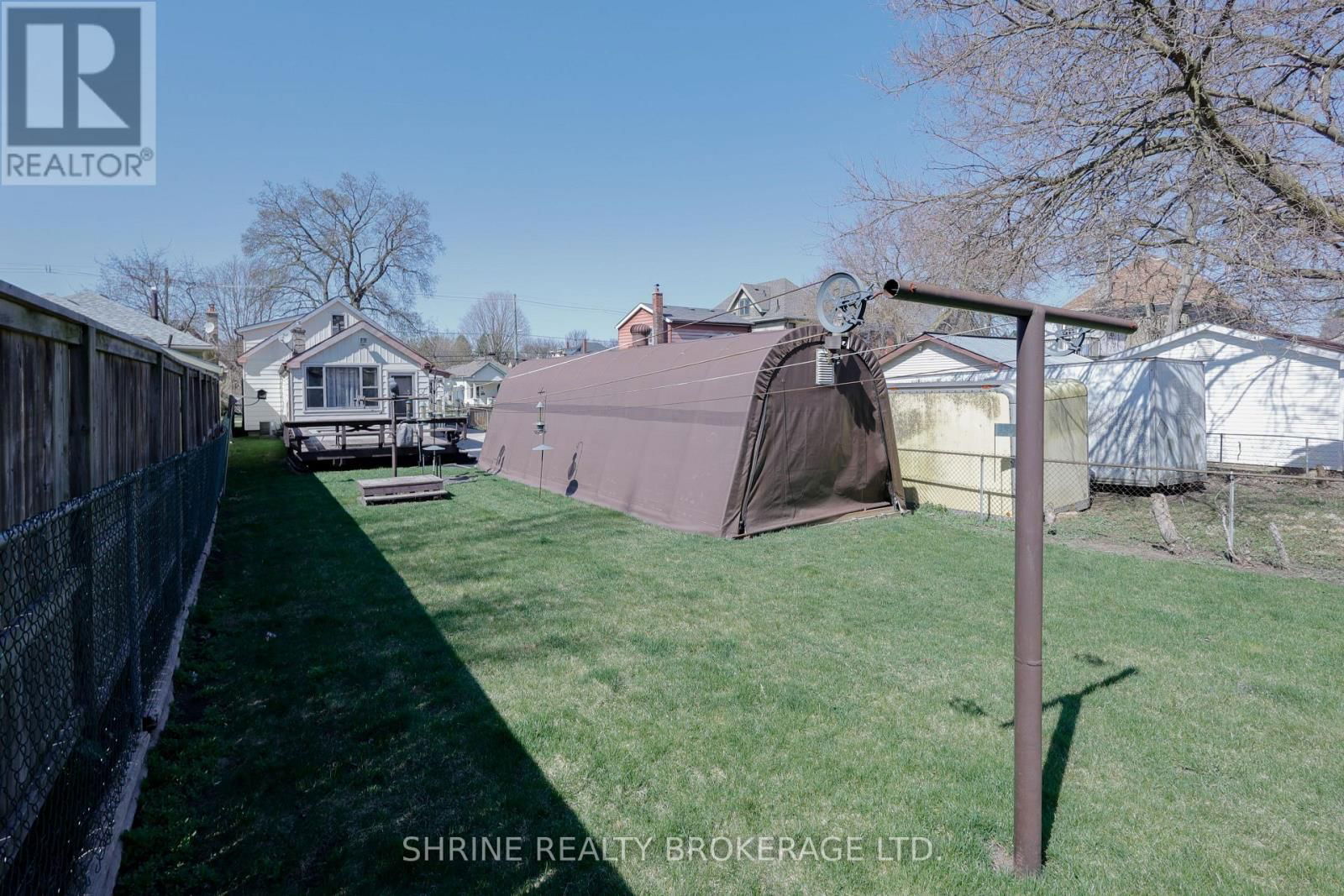 853 QUEENS AVENUE Image 47