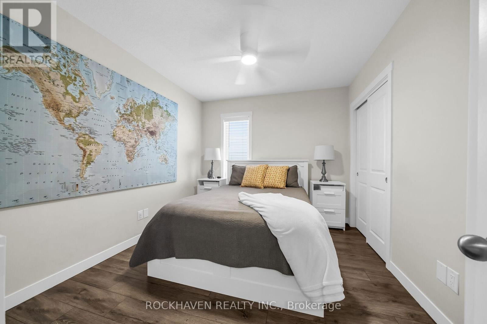 E - 148 ROCHEFORT STREET Image 14