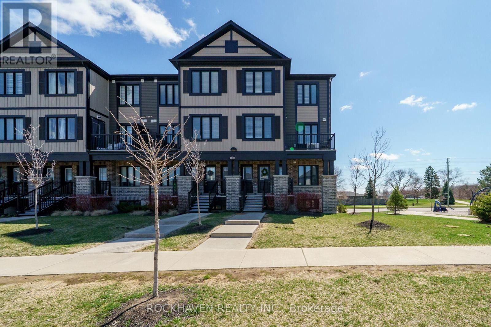 E - 148 ROCHEFORT STREET Image 2