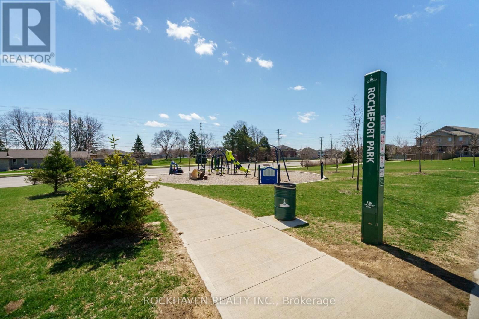 E - 148 ROCHEFORT STREET Image 24