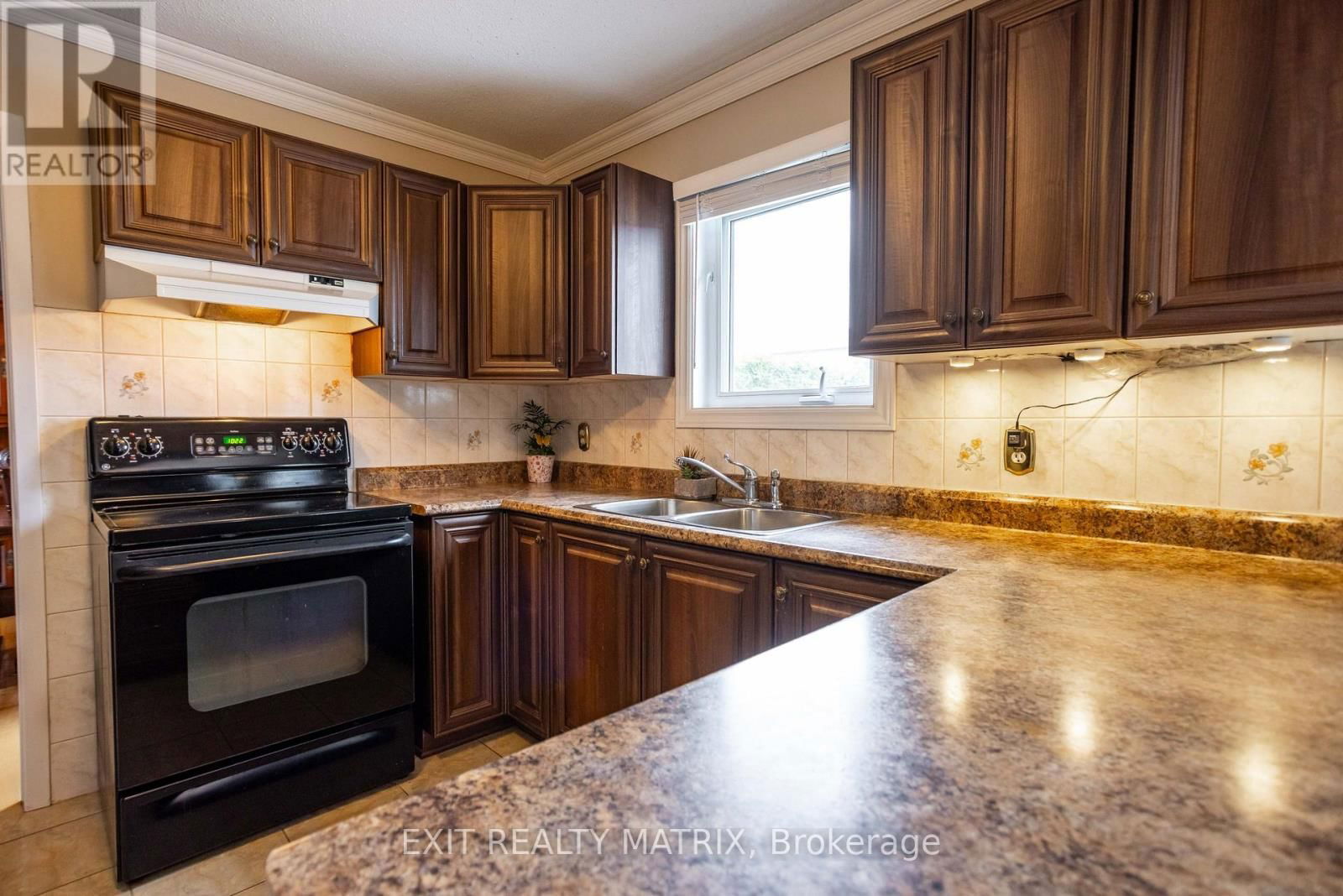 124 MENARD STREET Image 13