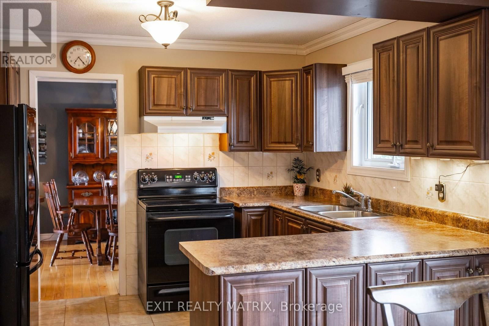 124 MENARD STREET Image 20