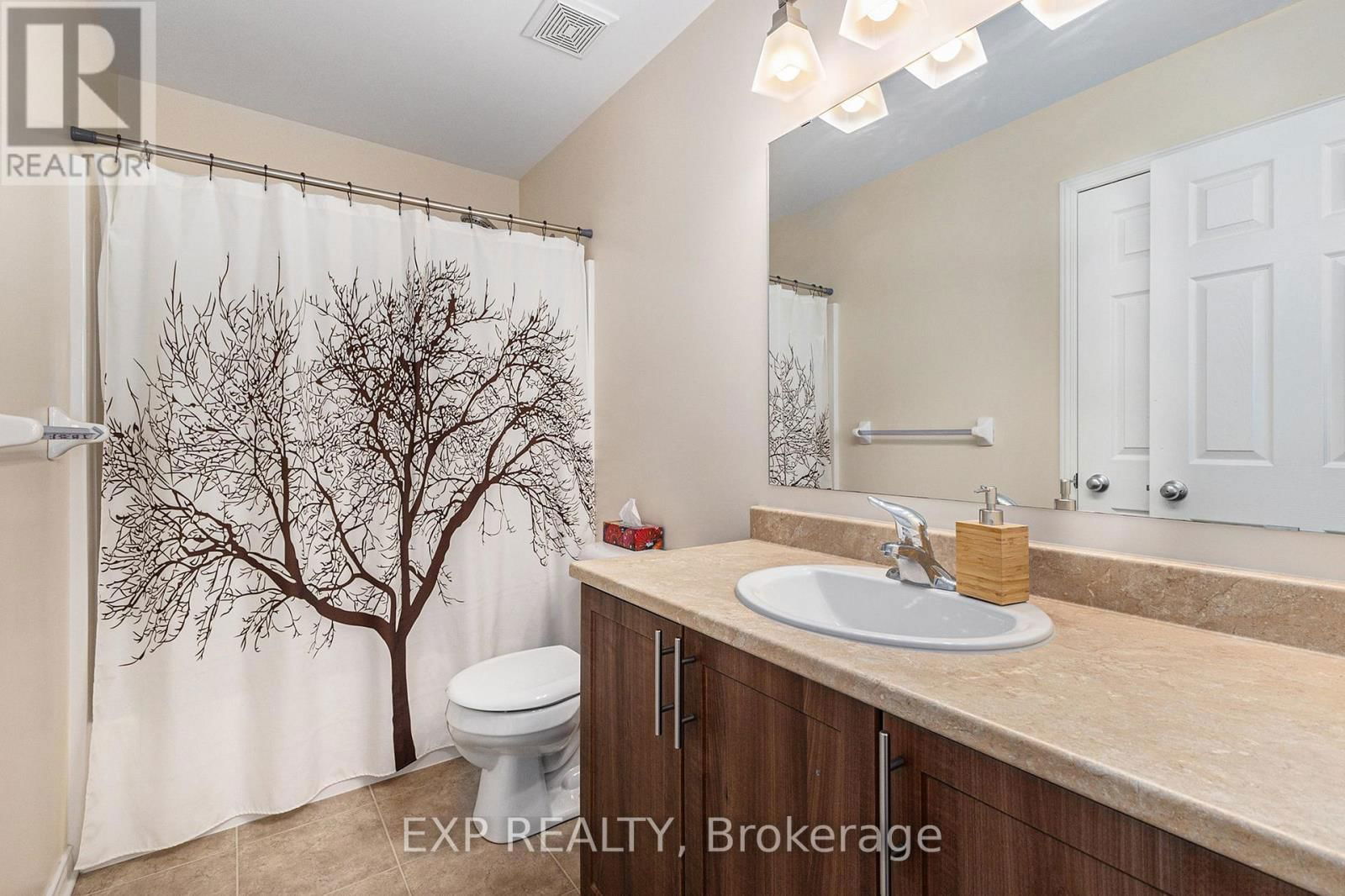 407 HEATHROW PRIVATE Image 22