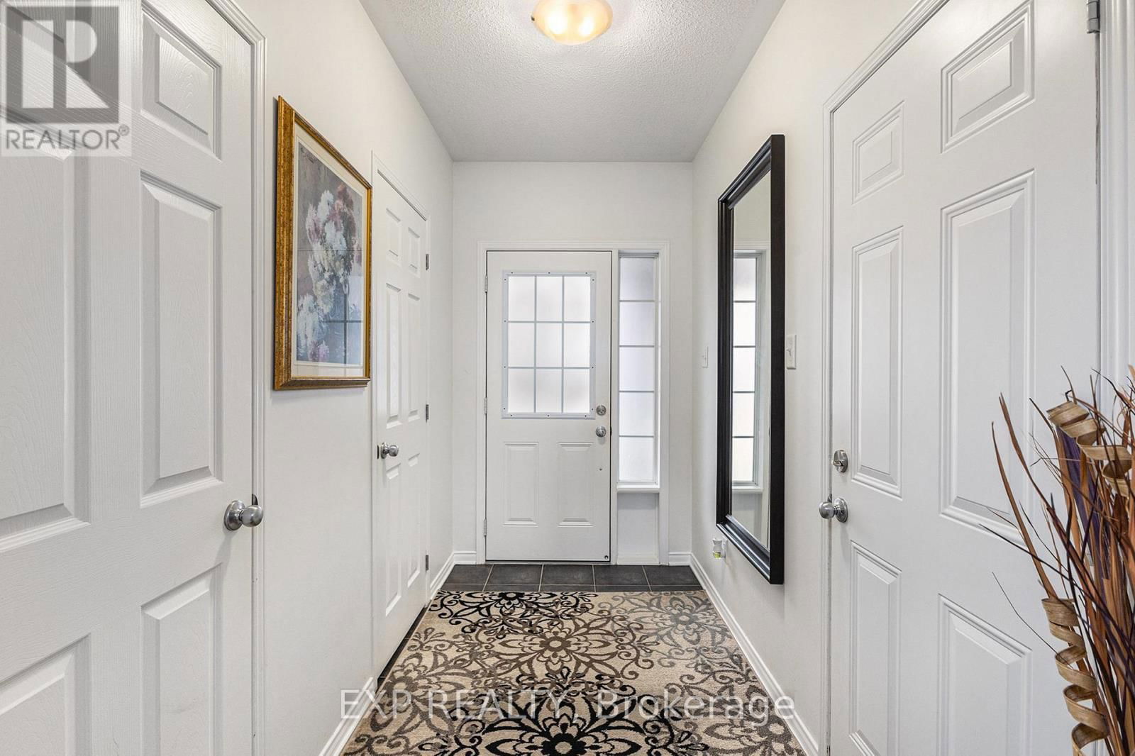 407 HEATHROW PRIVATE Image 4
