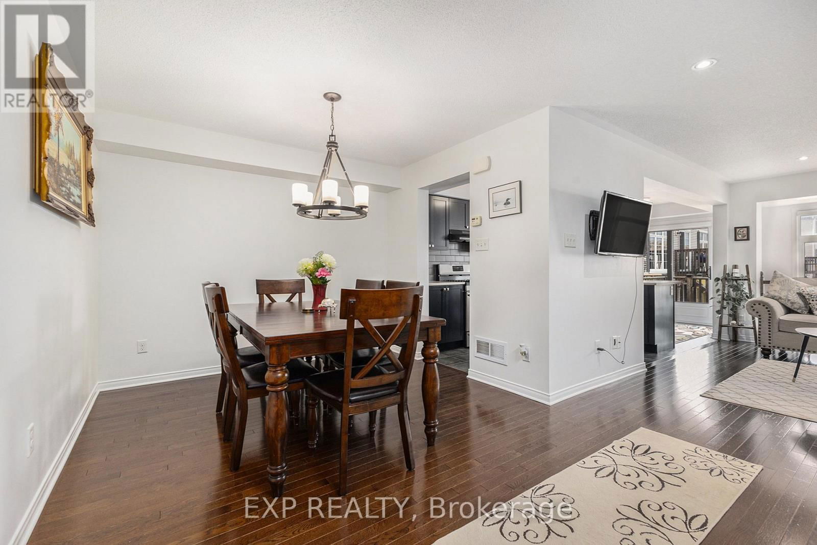 407 HEATHROW PRIVATE Image 8