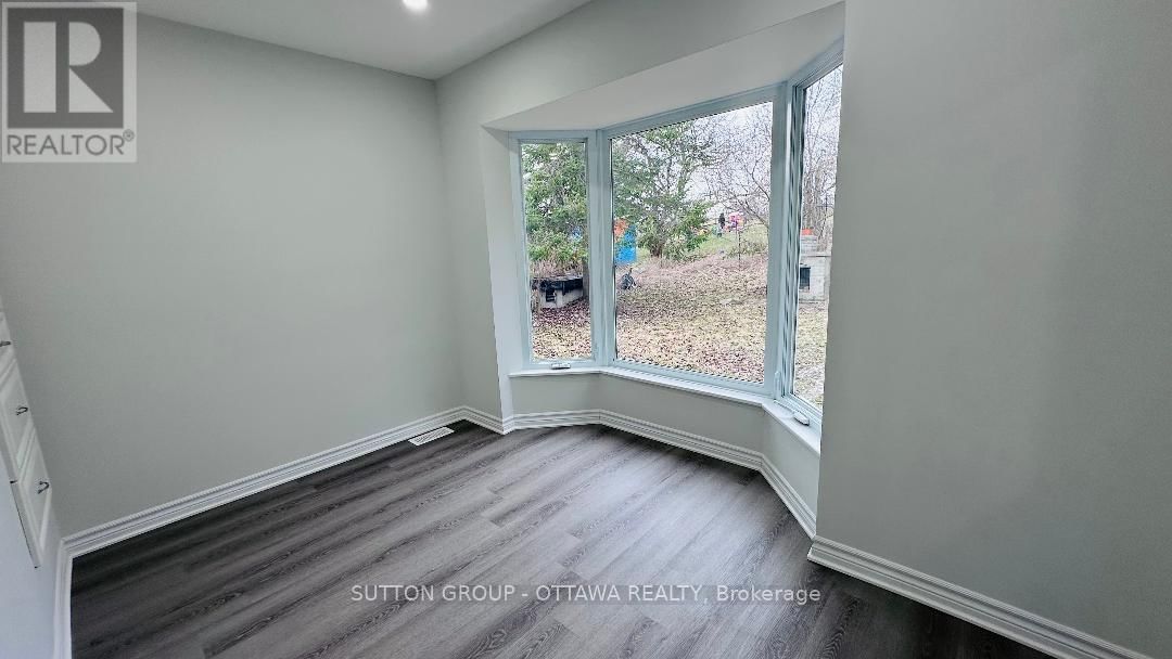 3854 PRINCE OF WALES DRIVE Image 11
