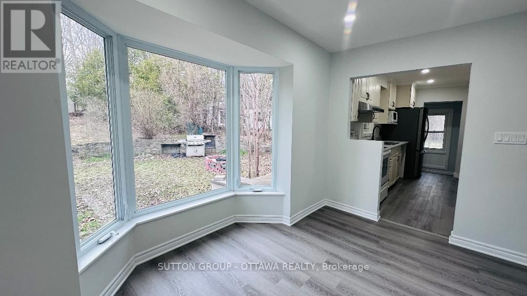 3854 PRINCE OF WALES DRIVE Image 12