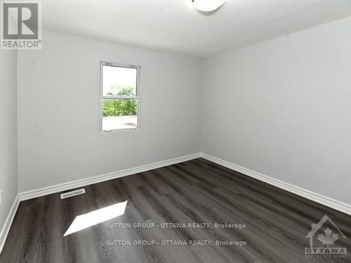 3854 PRINCE OF WALES DRIVE Image 13