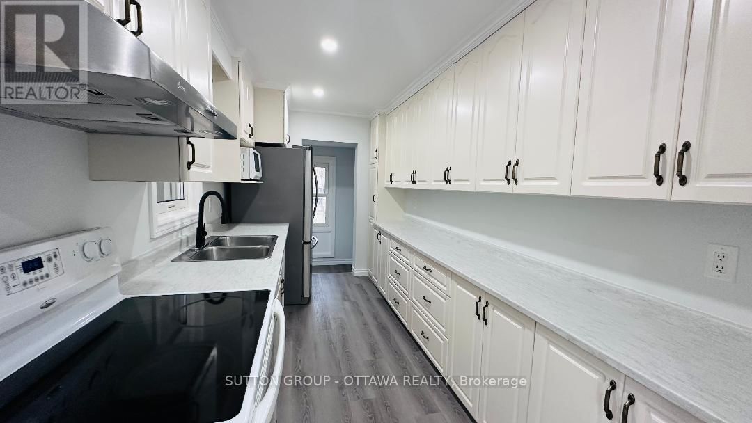 3854 PRINCE OF WALES DRIVE Image 15