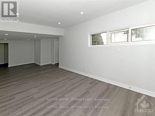 3854 PRINCE OF WALES DRIVE Image 21