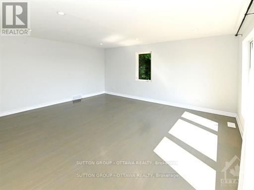 3854 PRINCE OF WALES DRIVE Image 23
