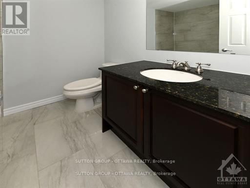3854 PRINCE OF WALES DRIVE Image 25