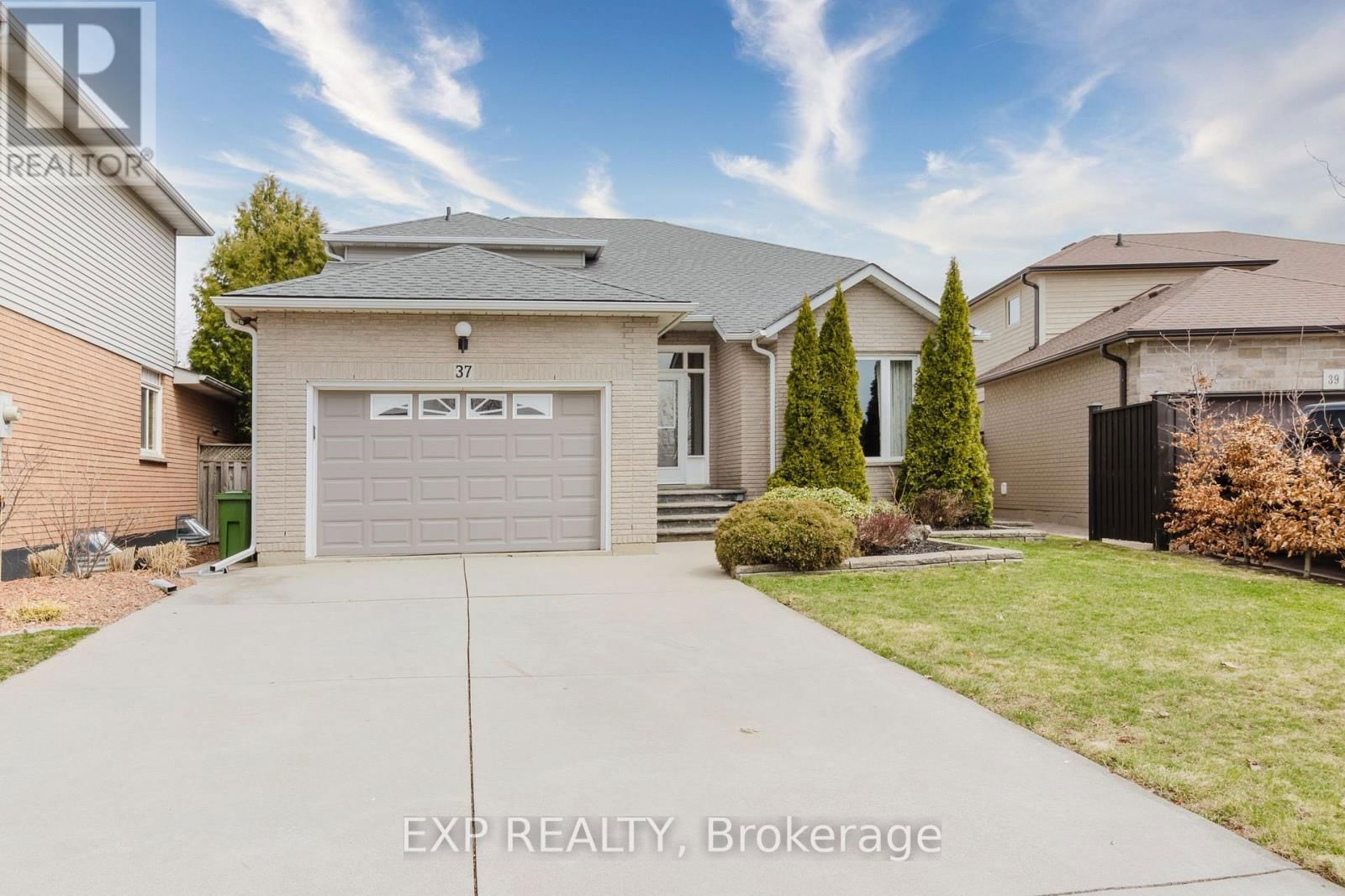 37 SPRINGGARDEN CRESCENT Image 1