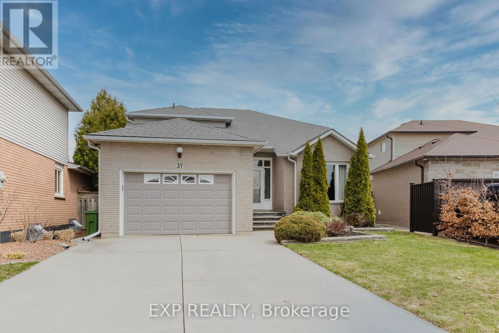 37 SPRINGGARDEN CRESCENT Image 2
