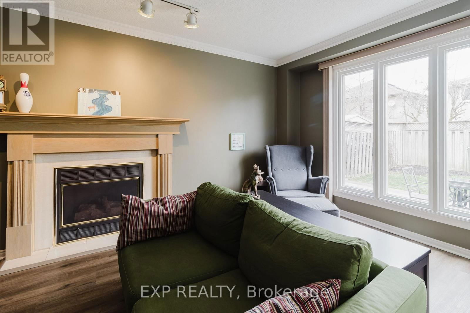 37 SPRINGGARDEN CRESCENT Image 24