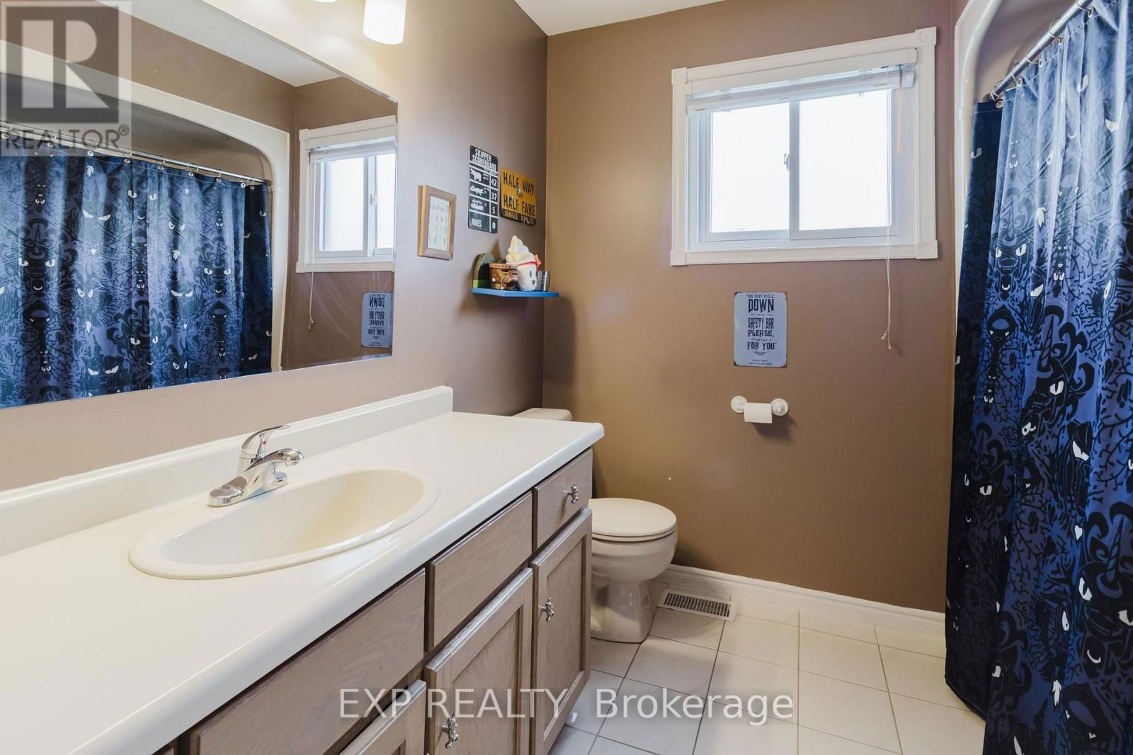 37 SPRINGGARDEN CRESCENT Image 29