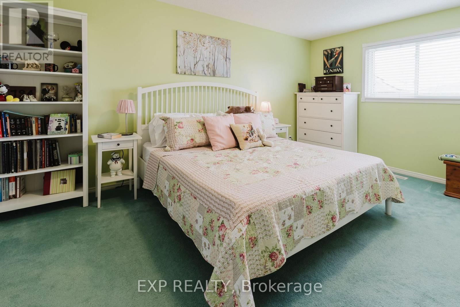 37 SPRINGGARDEN CRESCENT Image 32