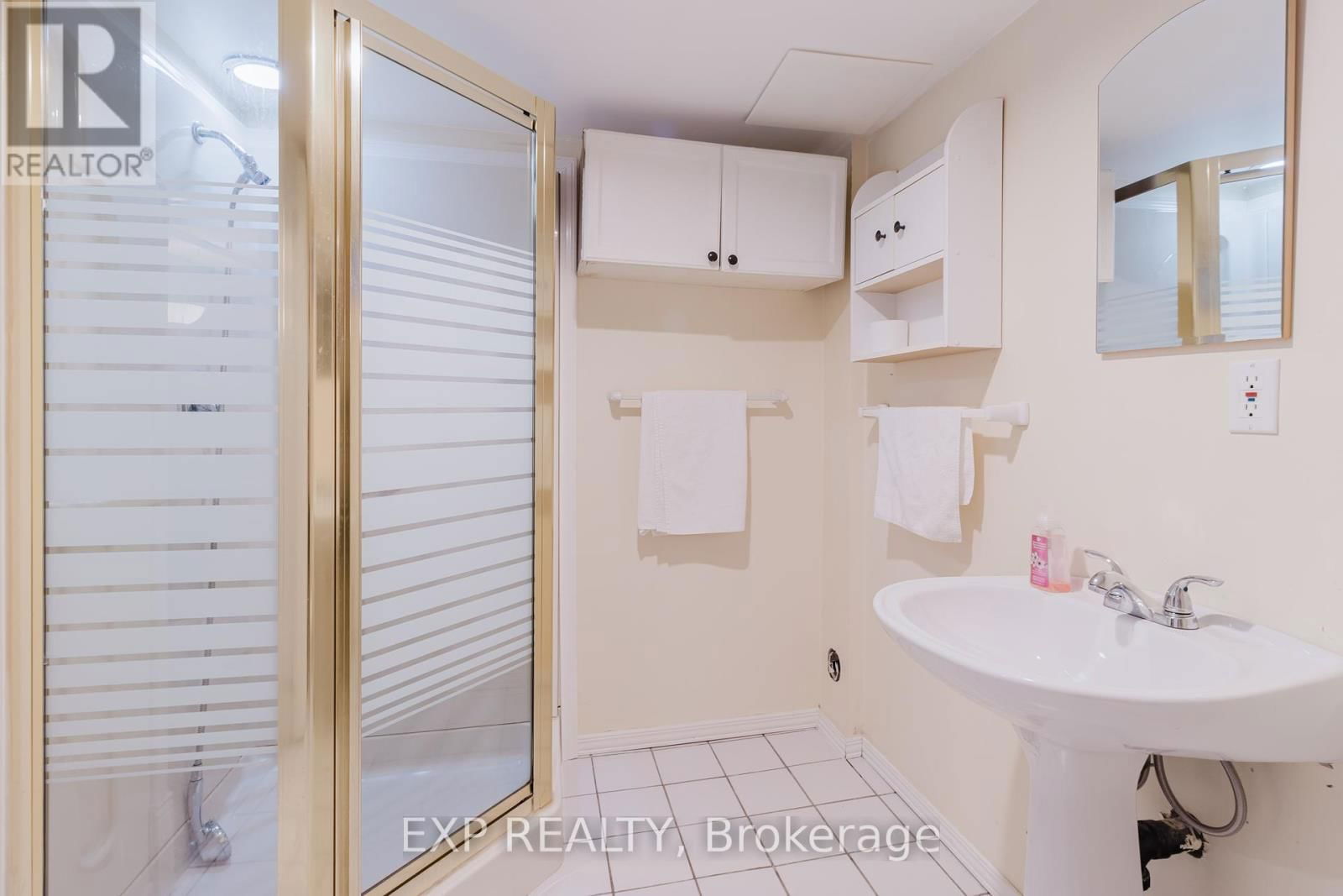 37 SPRINGGARDEN CRESCENT Image 44
