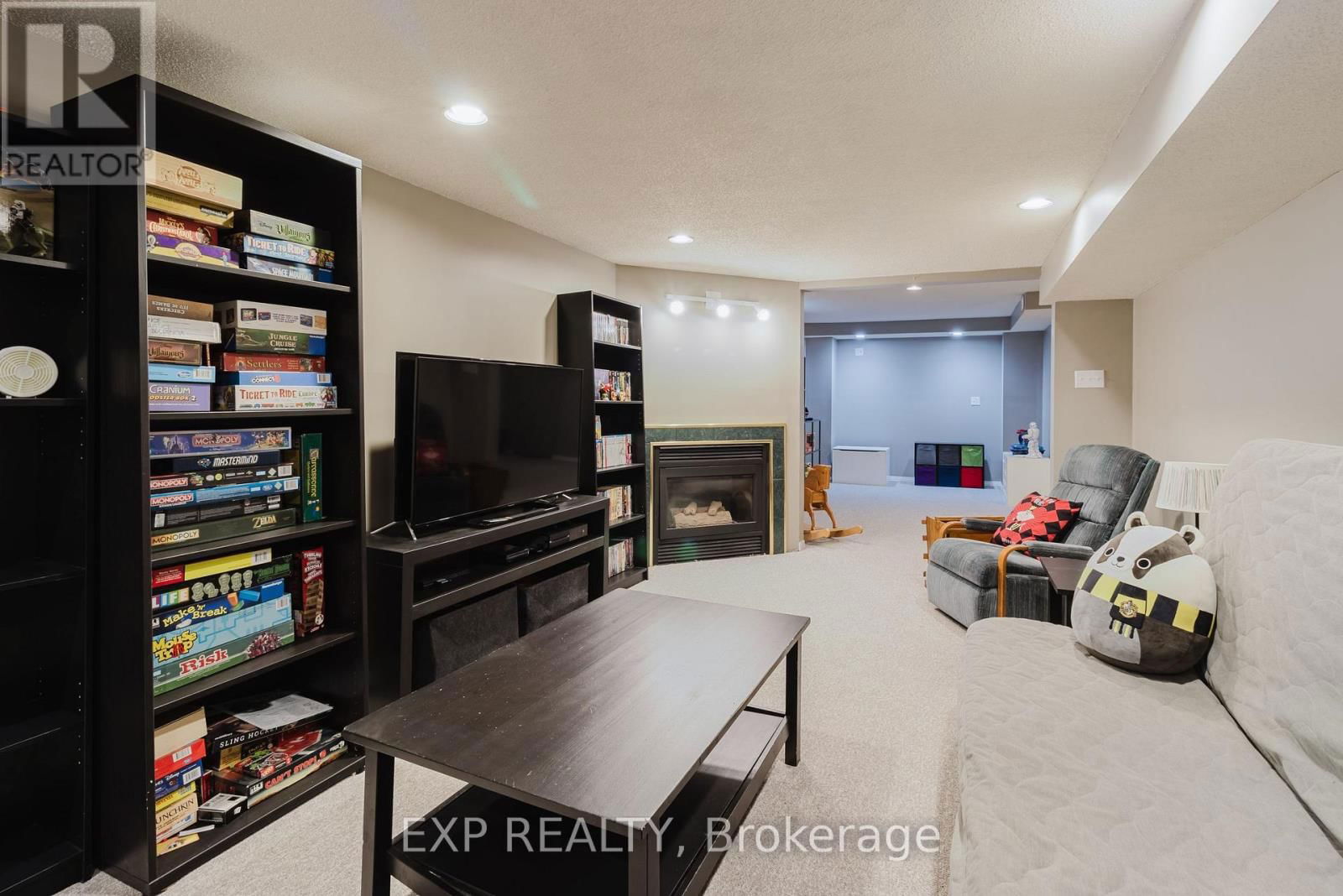 37 SPRINGGARDEN CRESCENT Image 46