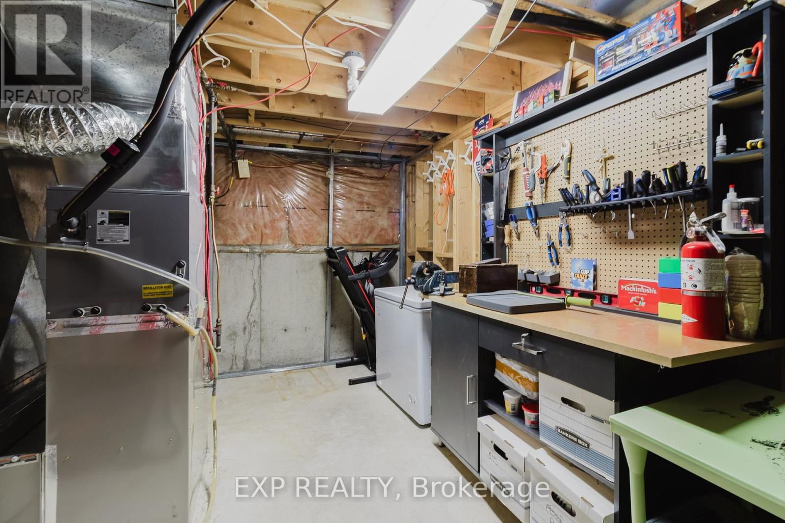 37 SPRINGGARDEN CRESCENT Image 48