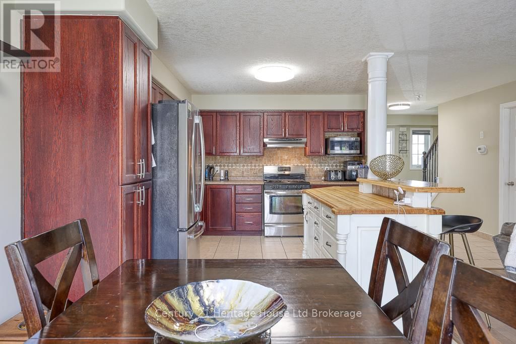 1079 MARQUETTE DRIVE Image 12