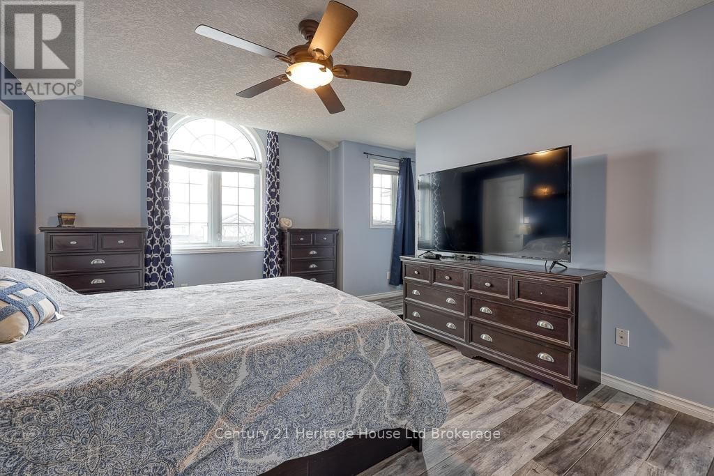 1079 MARQUETTE DRIVE Image 16